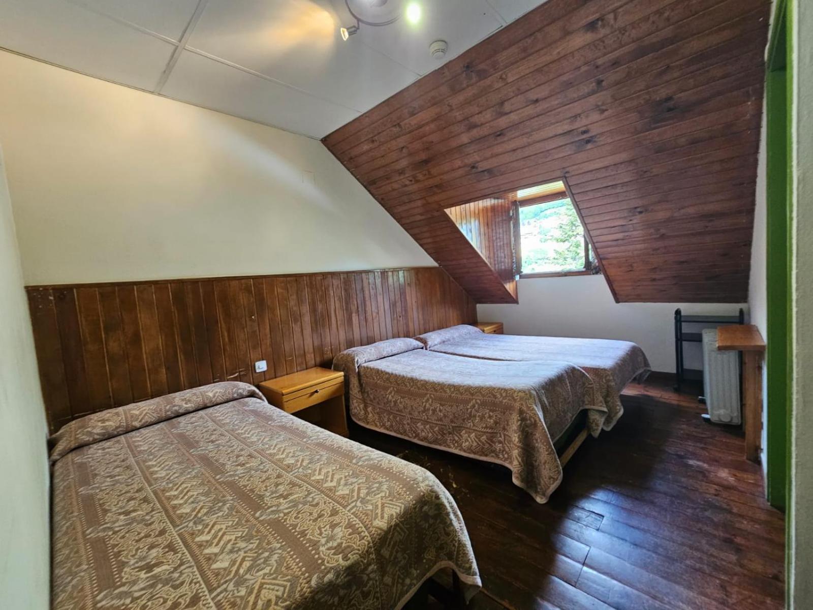 Hotel Hipic Вьелья Экстерьер фото